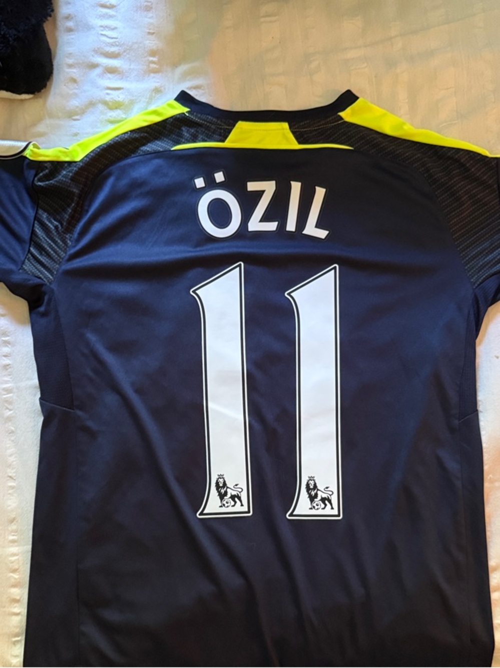Puma Kids Navy and Neon Yellow Özil #11 Football Jersey